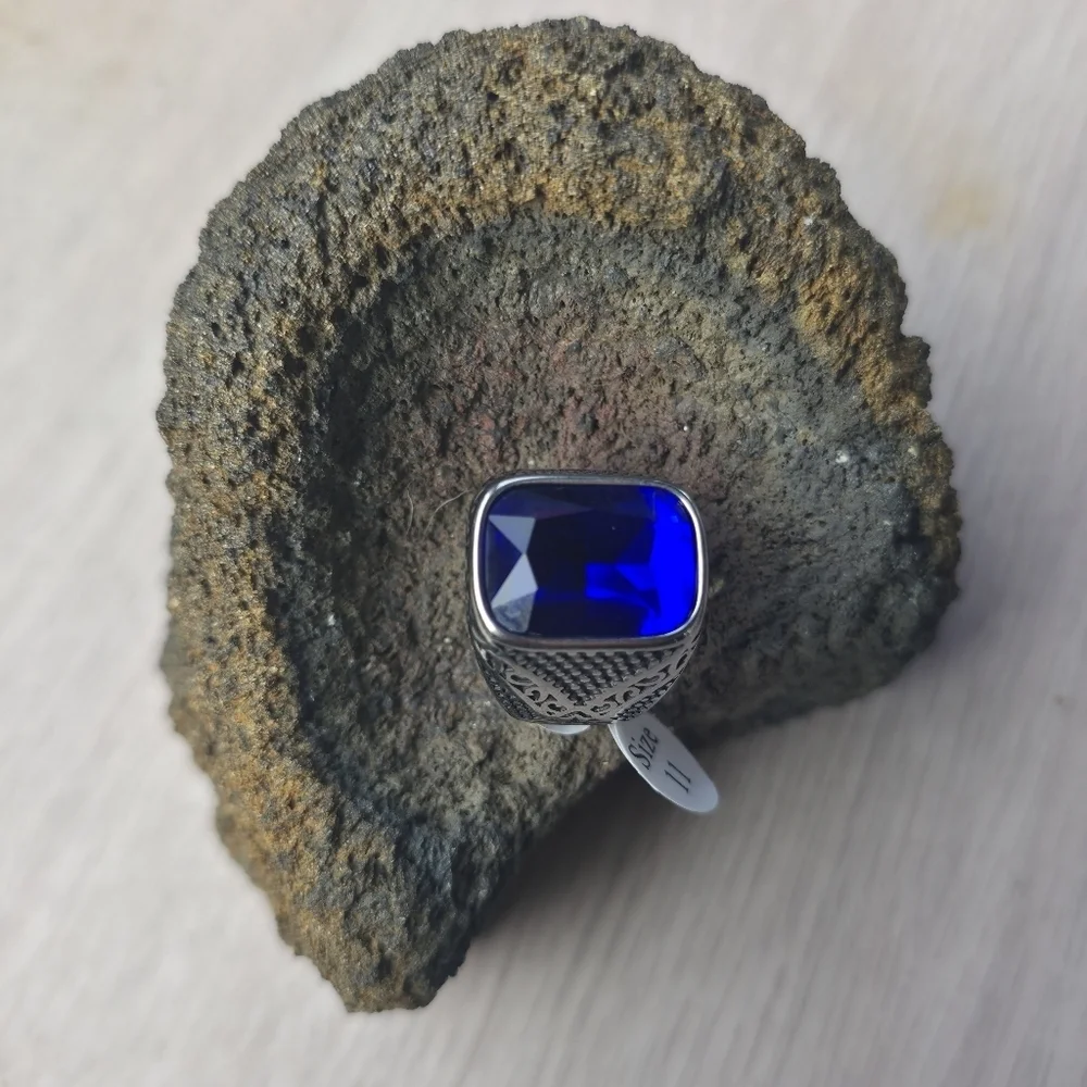 New Stainless Steel Men's Ring With Cubic Zirconia Stone Size 11